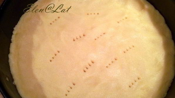 яблочный пирог с лимоном и безе