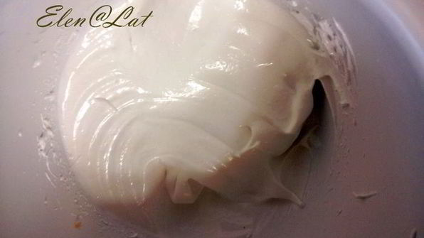 яблочный пирог с лимоном и безе