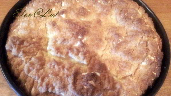 яблочный пирог с лимоном и безе