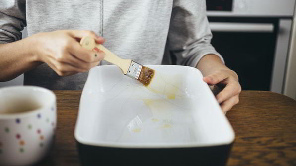 заливной пирог с молодой капустой и яйцом