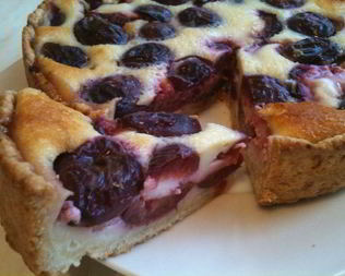 Заливной пирог со сливами