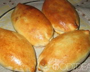 Духовые пирожки с клубникой