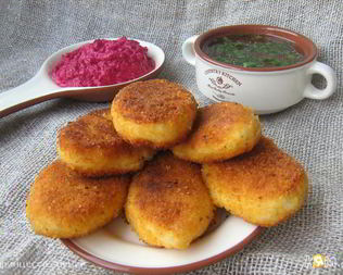 Картофельные пирожки с брынзой