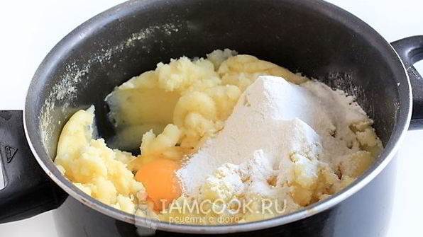 картофельные пирожки с капустой