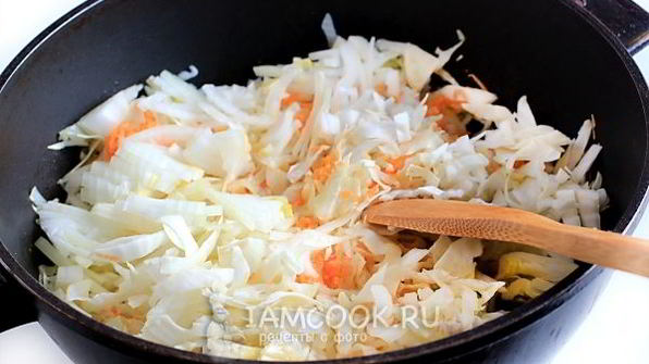 картофельные пирожки с капустой