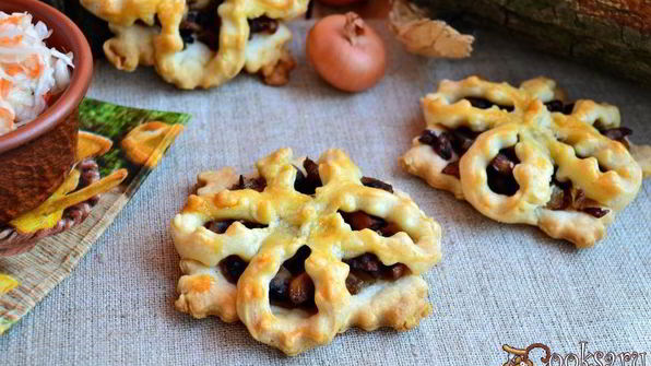 хрустящие открытые пирожки-цветочки с грибами