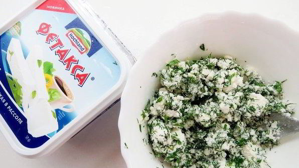 пирожки-бомбочки с фетой, помидорами и зеленью