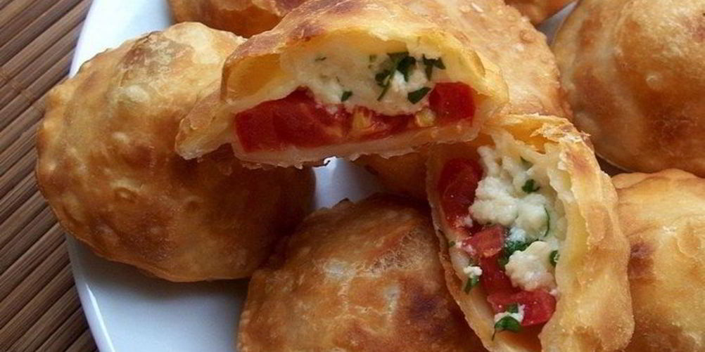 Рецепт пирожки бомбочки с помидорами