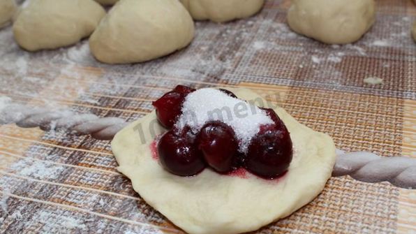 пирожки духовые на дрожжах