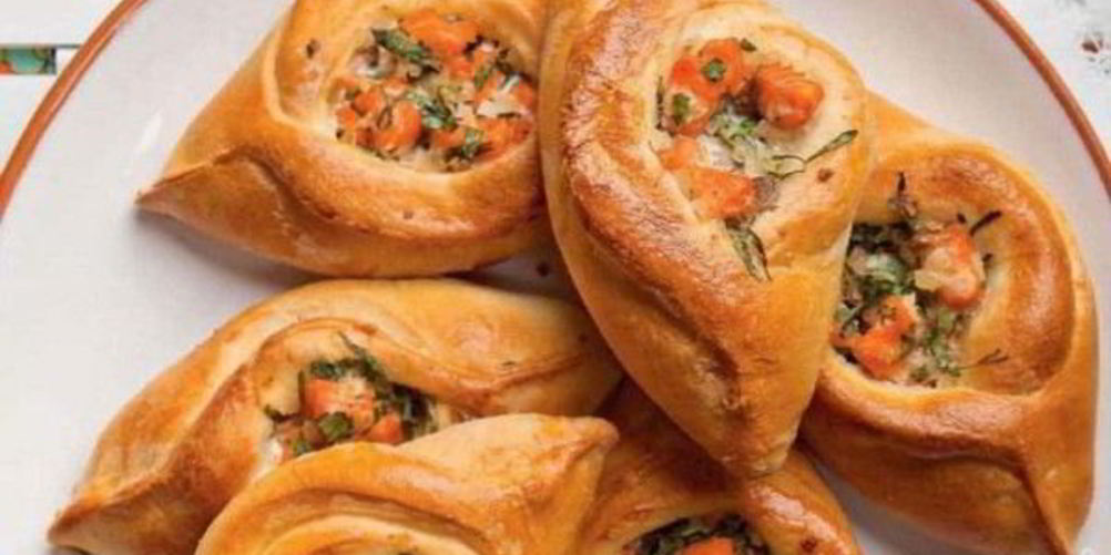 Рецепт пирожки из слоеного теста с рыбой