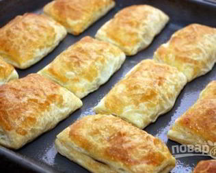 Пирожки из слоеного теста