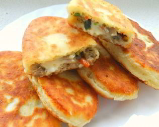 Пирожки из творожного теста