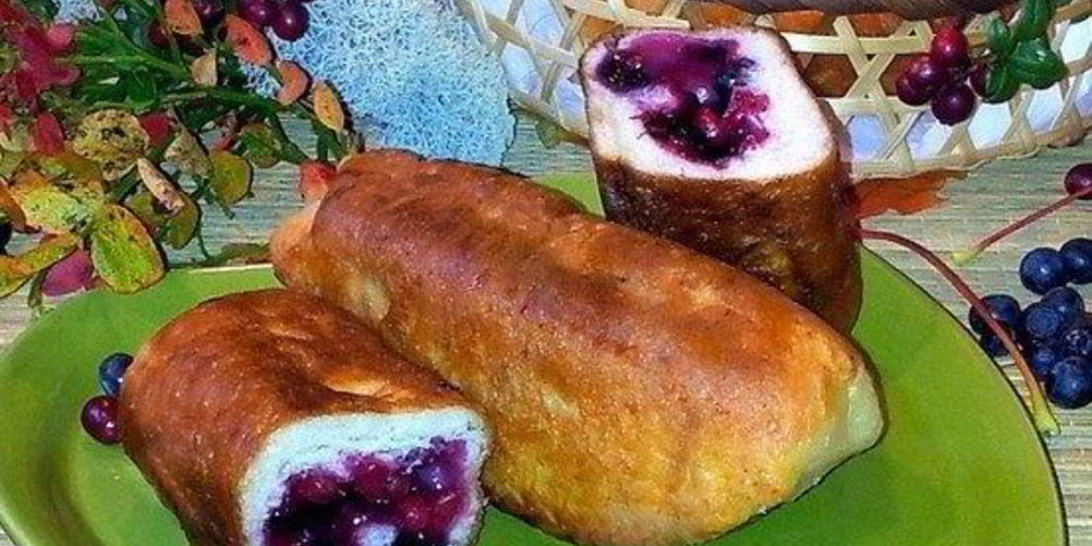 Рецепт пирожки с черникой на сковороде