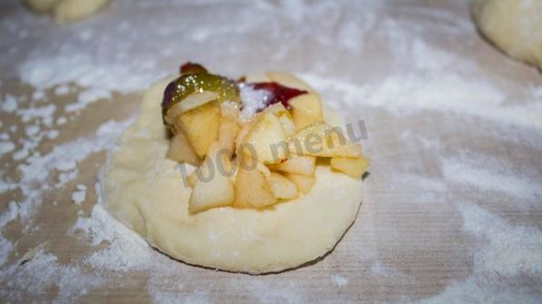 пирожки с фруктами в духовке