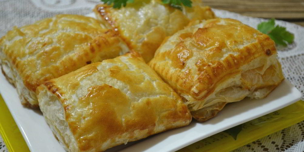 Рецепт пирожки с капустой из слоеного бездрожжевого теста