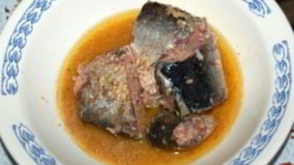 пирожки с консервированной рыбой