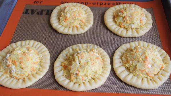 пирожки с курицей и картошкой в духовке