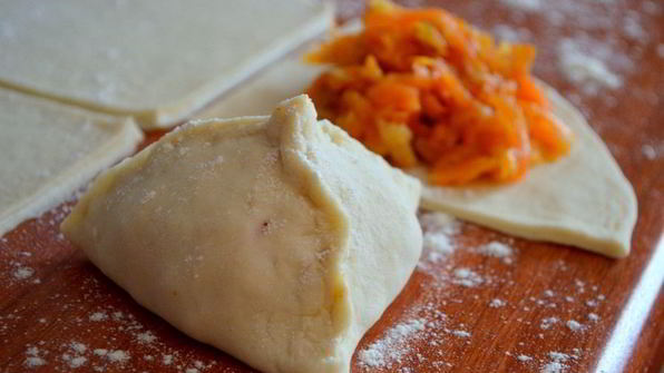 пирожки с морковкой