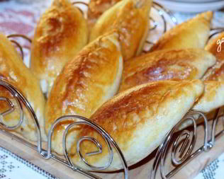 Пирожки с мясным фаршем и грибами
