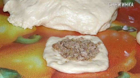 пирожки с мясом и капустой, и пирожковый дракон