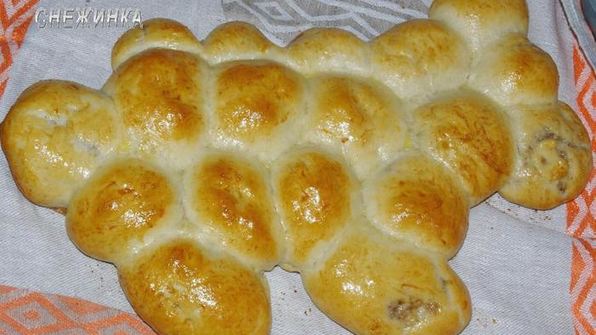 пирожки с мясом и капустой, и пирожковый дракон