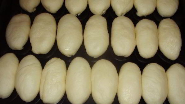 пирожки с мясом, капустой и творогом