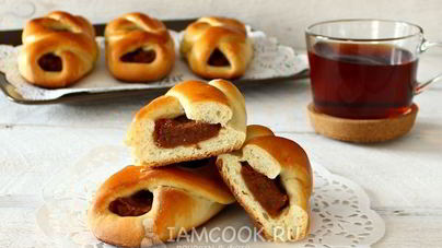 Пирожки с сушеными яблоками