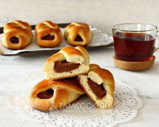 Пирожки с сушеными яблоками