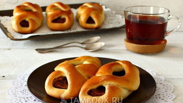 пирожки с сушеными яблоками