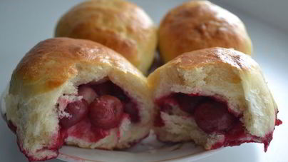 Пирожки с вишнями