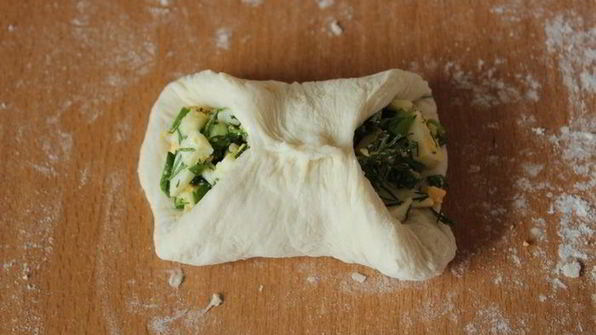 пирожки с яйцом и пряной зеленью