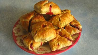 Пирожки с земляникой