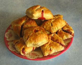 Пирожки с земляникой