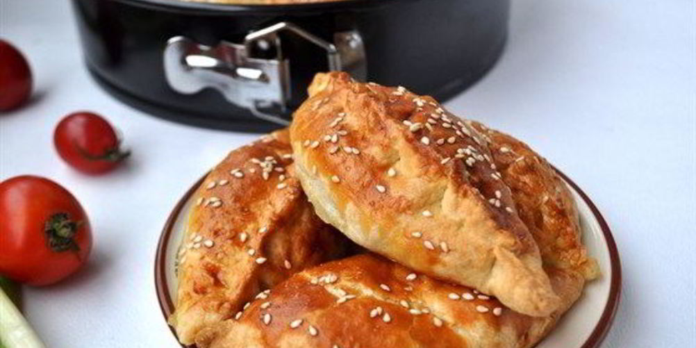 Рецепт пирожки слоеные с курицей и пармезаном