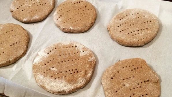 ржаные пирожки кокурки с яйцом