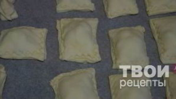 слоеные пирожки с мясом