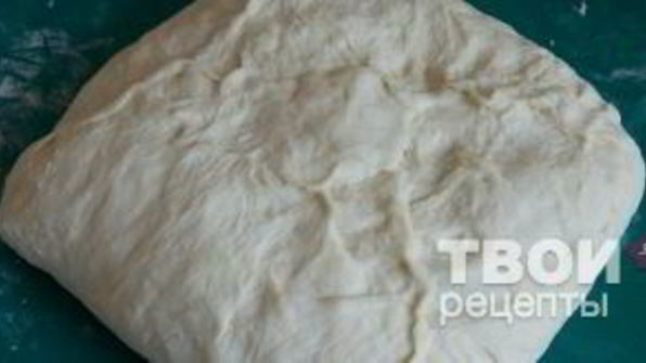 слоеные пирожки с мясом