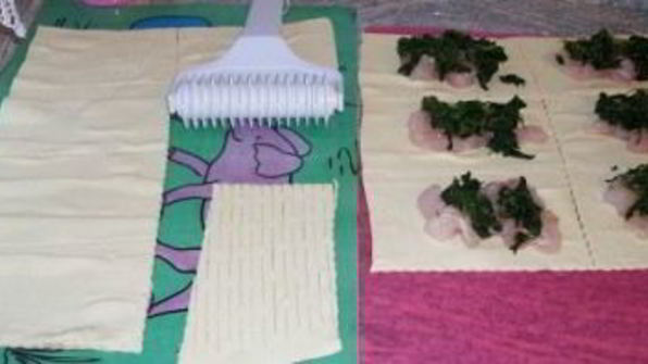 слоеные пирожки с рыбой