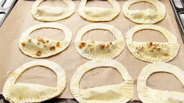 слоеные пирожки сумочки