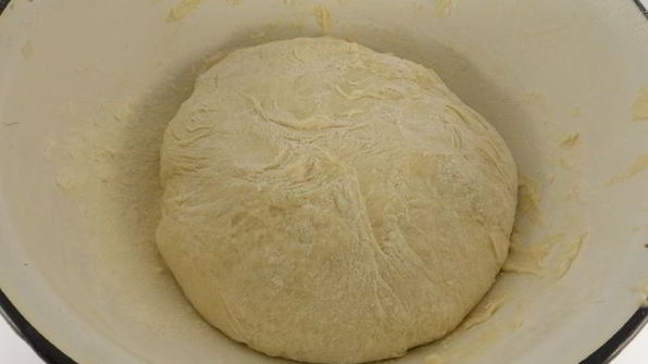 жареные пирожки из заварного дрожжевого теста