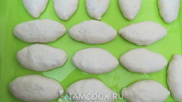 жареные пирожки лапоточки
