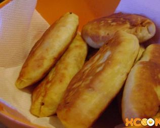 Жареные пирожки с капустой