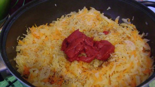 жареные пирожки с капустой