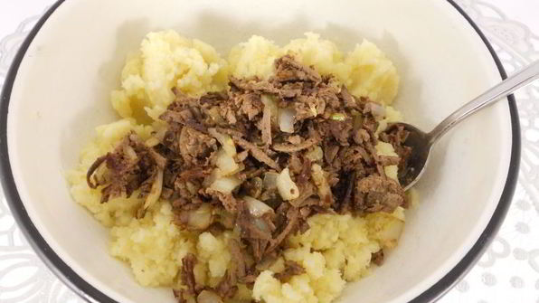 жареные пирожки с картофелем и печенью