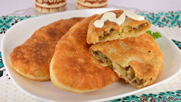 жареные пирожки с картофелем и печенью