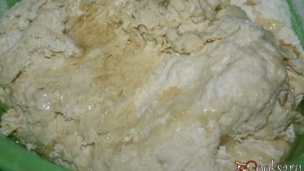 жареные пирожки с квашеной капустой