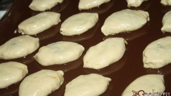 жареные пирожки с квашеной капустой