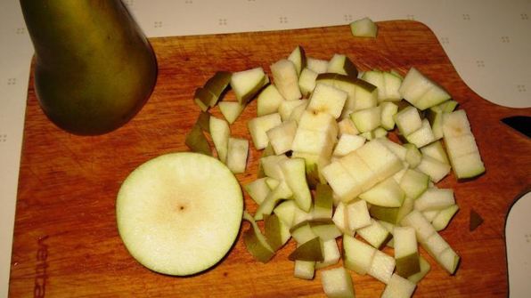 жареные пирожки с яблоками на сковороде