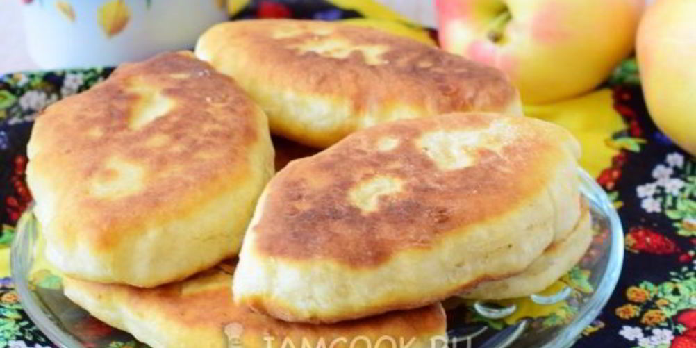 Рецепт жареные пирожки с яблоками