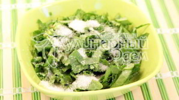 жареные пирожки со щавелем